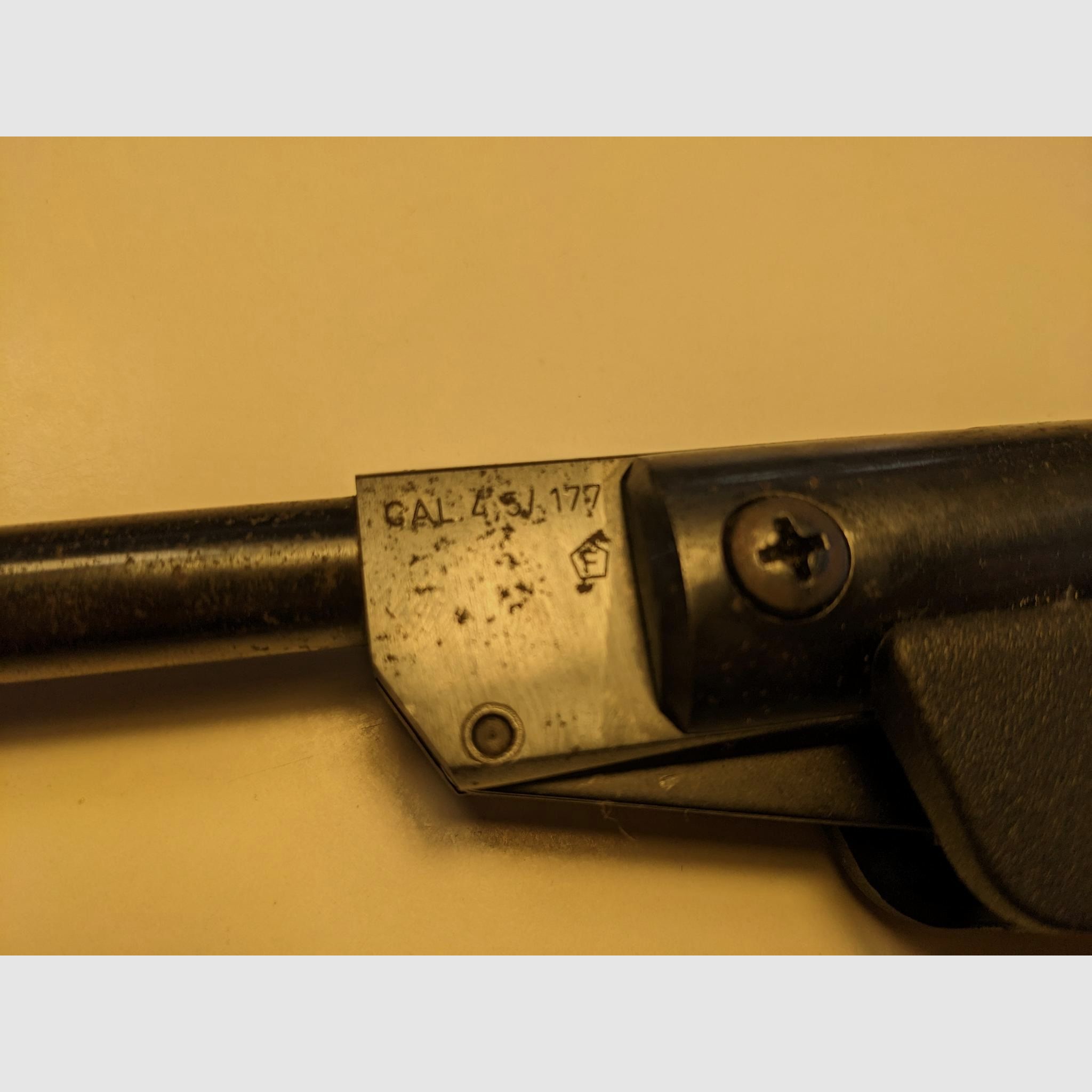 Diana luchtpistool model 5 G pistool kal. 4,5mm diabolo knikker