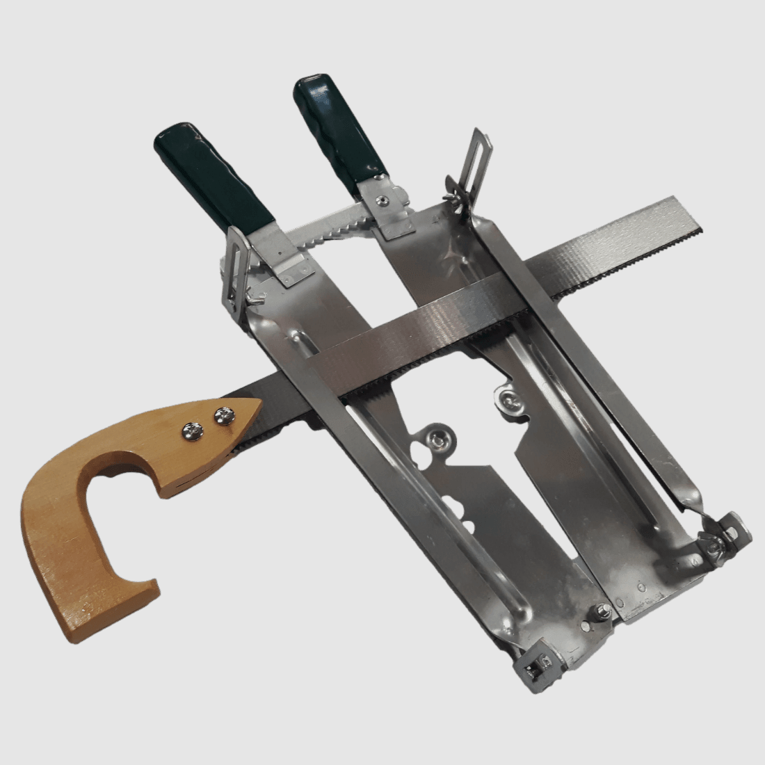 AKAH horn saw for deer