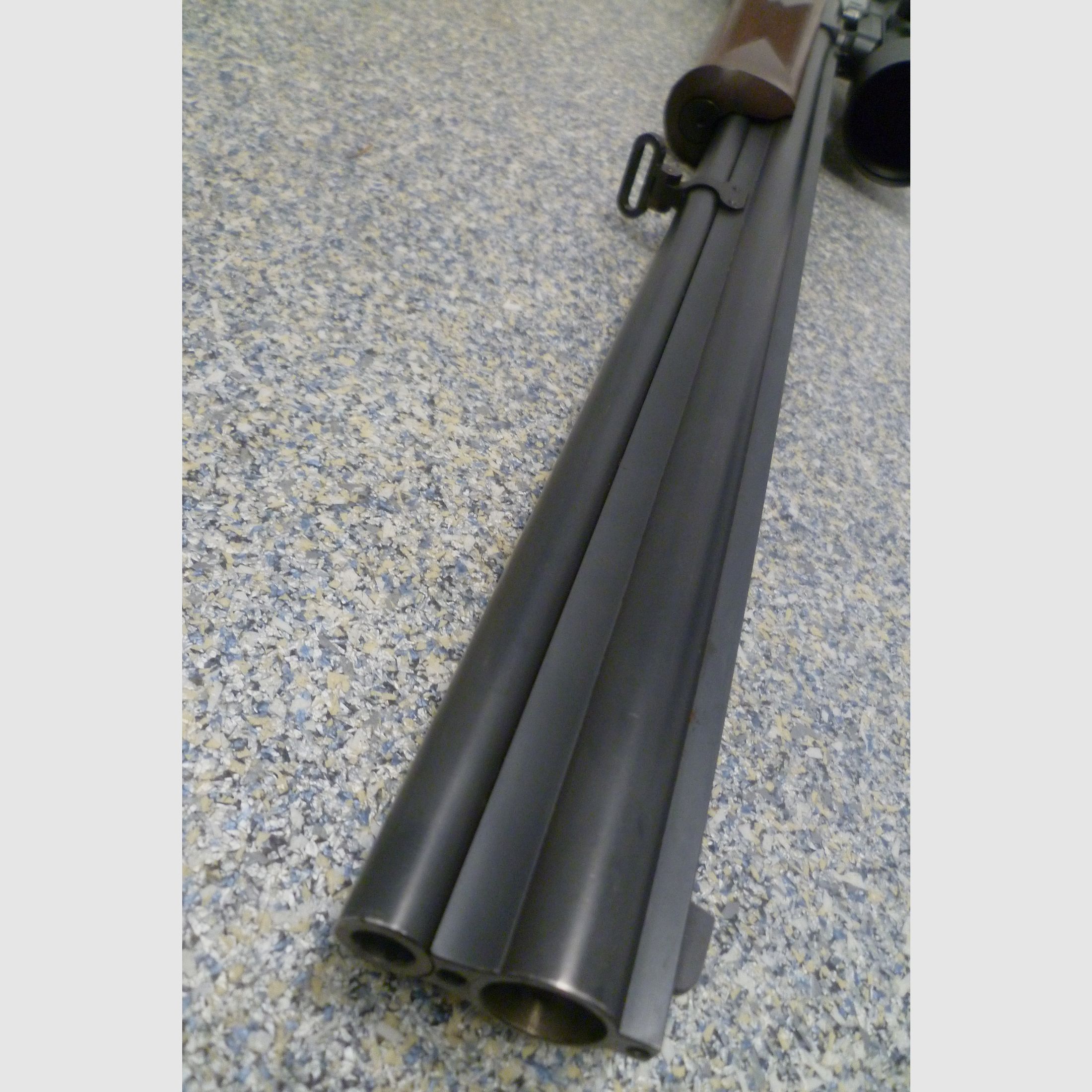 Escopeta de doble cañón Simson 20/76 y .30R Blaser con Zeiss Victoty HT