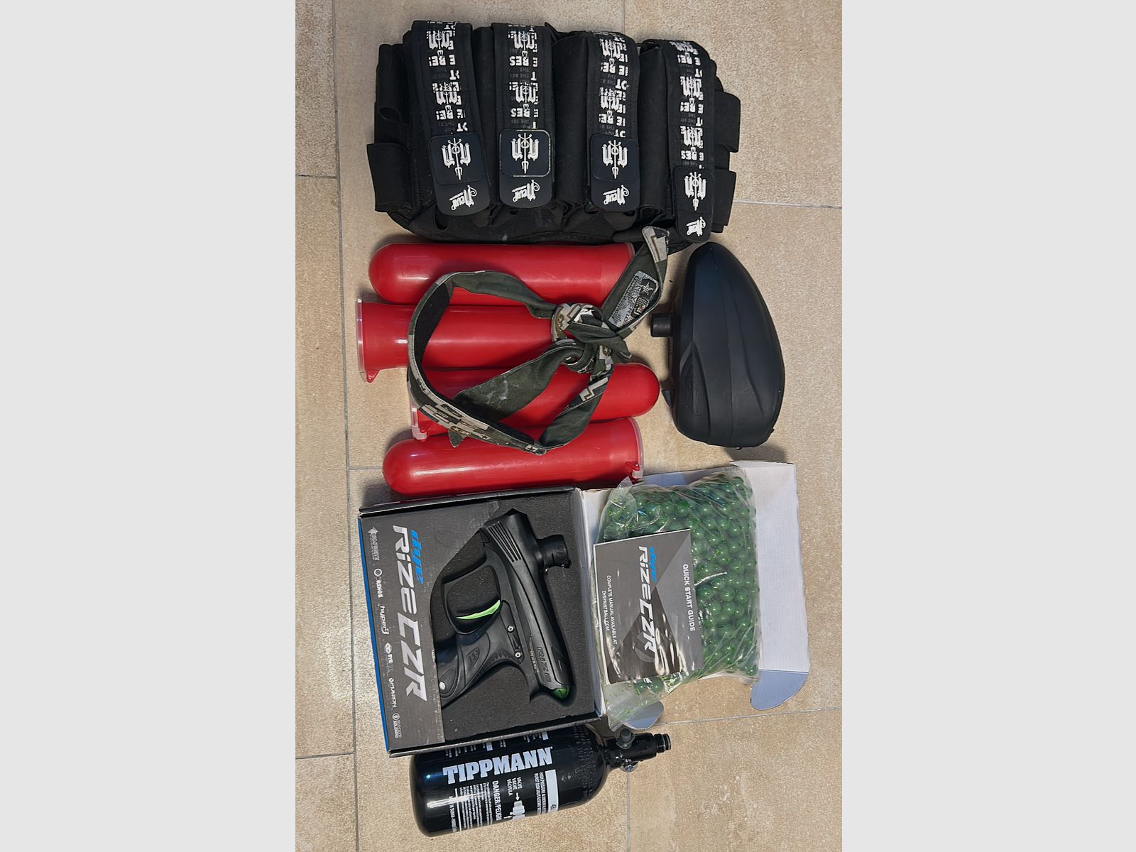 Attrezzatura da paintball e marker Dye Rize CZR