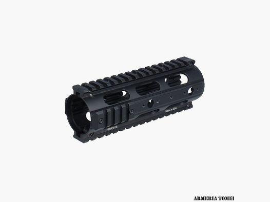 UTG – GUARDAMANO SLIM NERO CON WEAVER M4-M16 L. 6. 7.