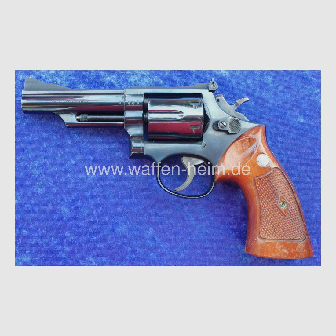 Smith & Wesson 19 - 2 / 4