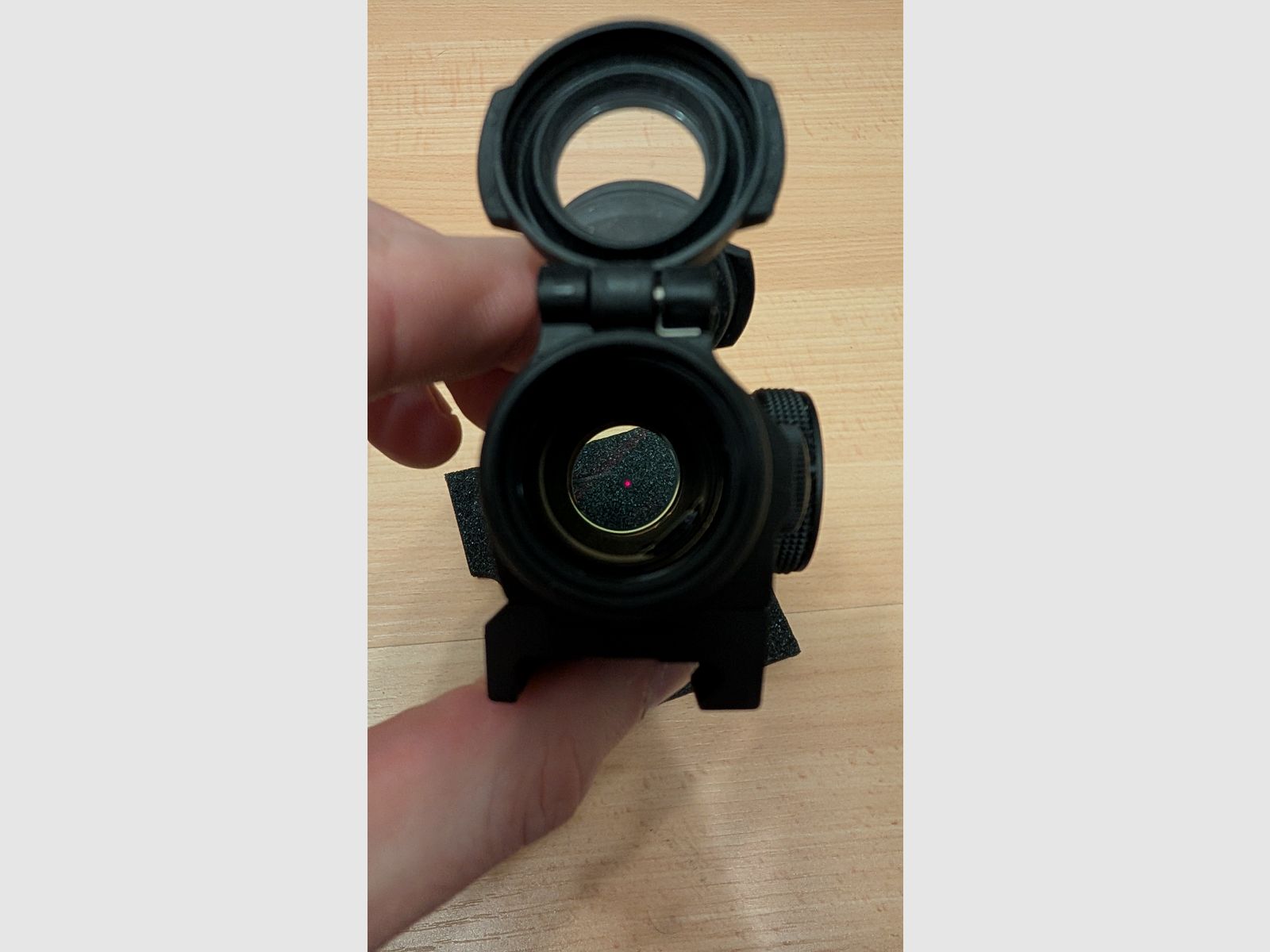 Aimpoint Micro H2 con montaje Picatinny - Como nuevo