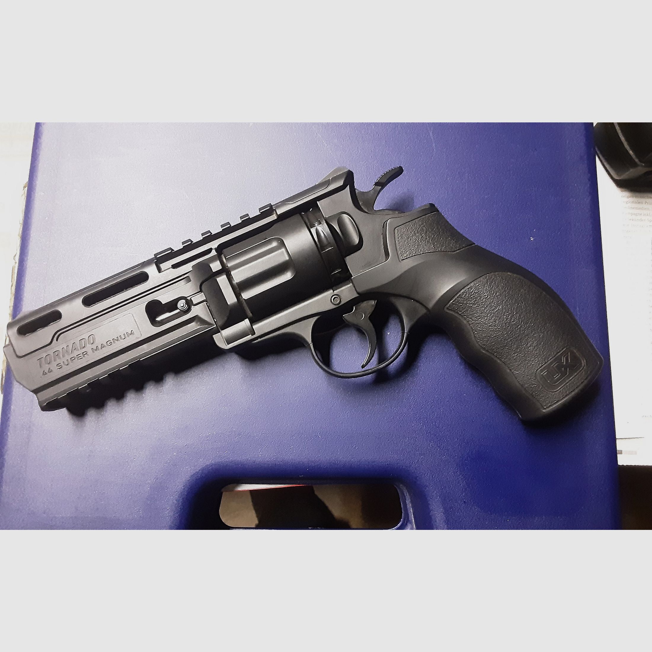 UX Tornato CO2 BB Revolver