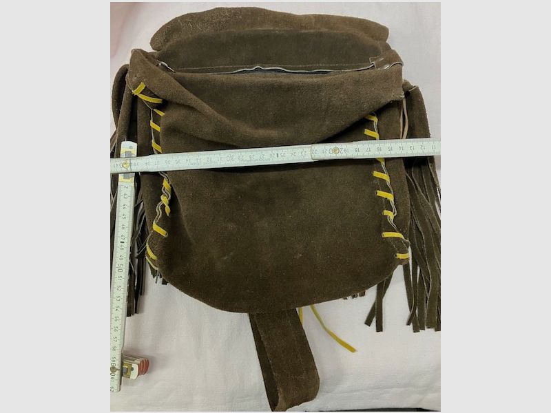 Umhängeasche Western - Trapper, zie de beschrijving en afbeeldingen