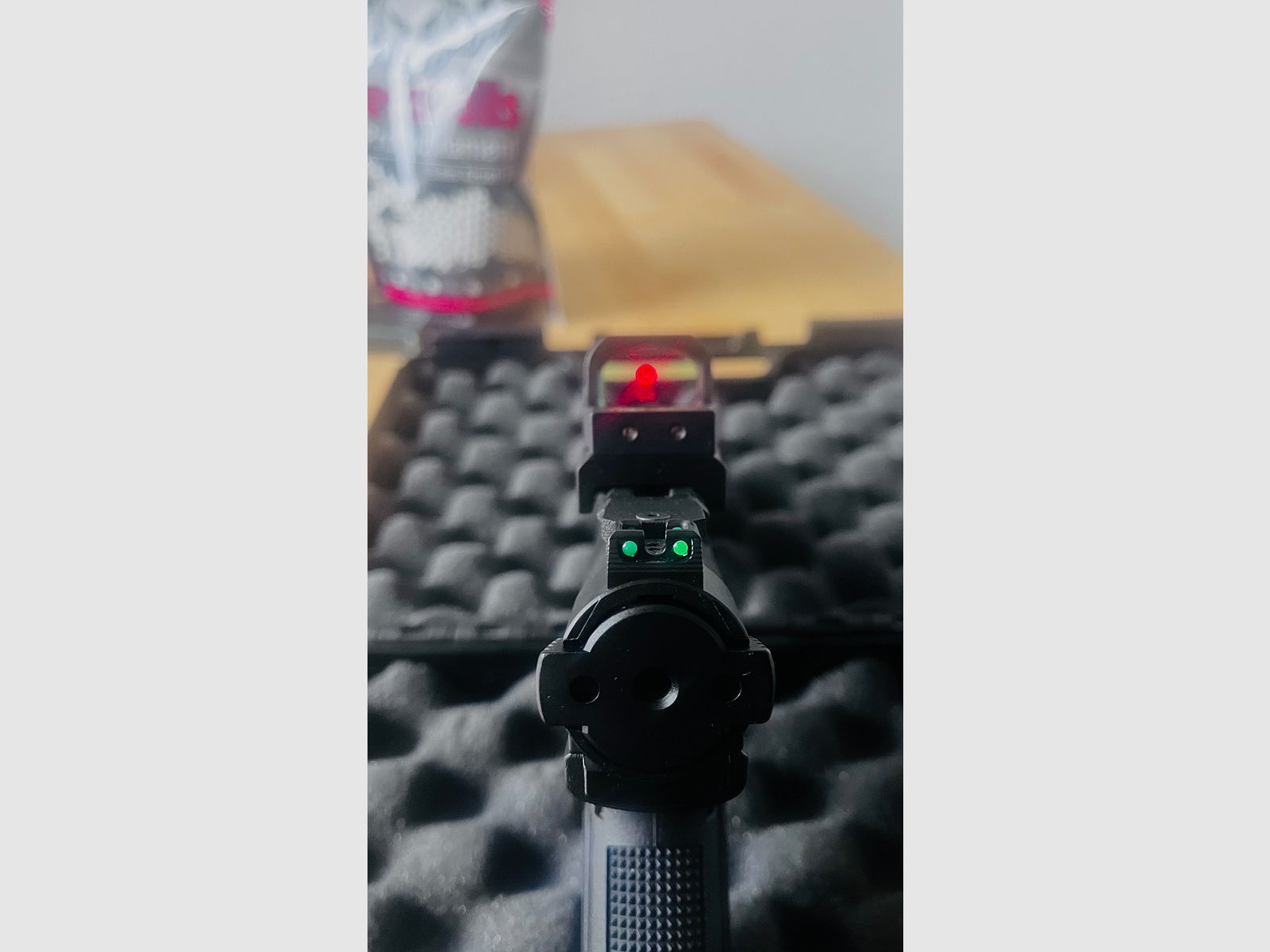 Action Army AAP-01 Assassin GBB z dodatkami i ulepszeniami - Nie jest bronią automatyczną