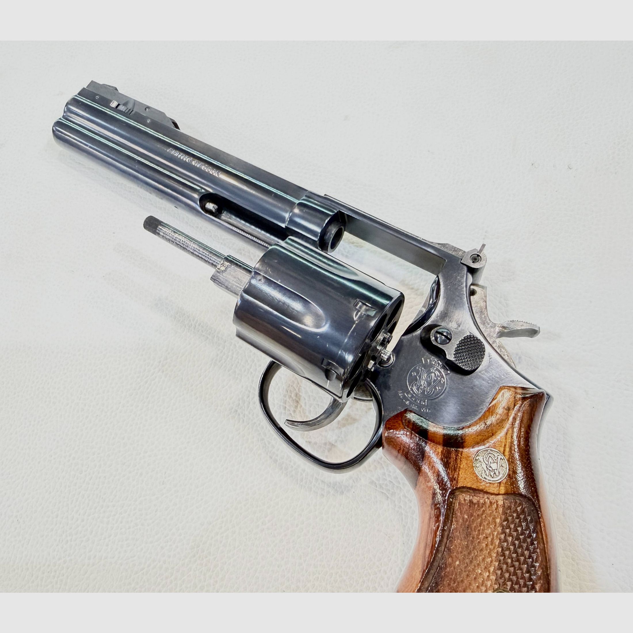 SMITH&WESSON 586-1 DISTINGUISHED MODEL – 357 MAG., immagine 2 di 4