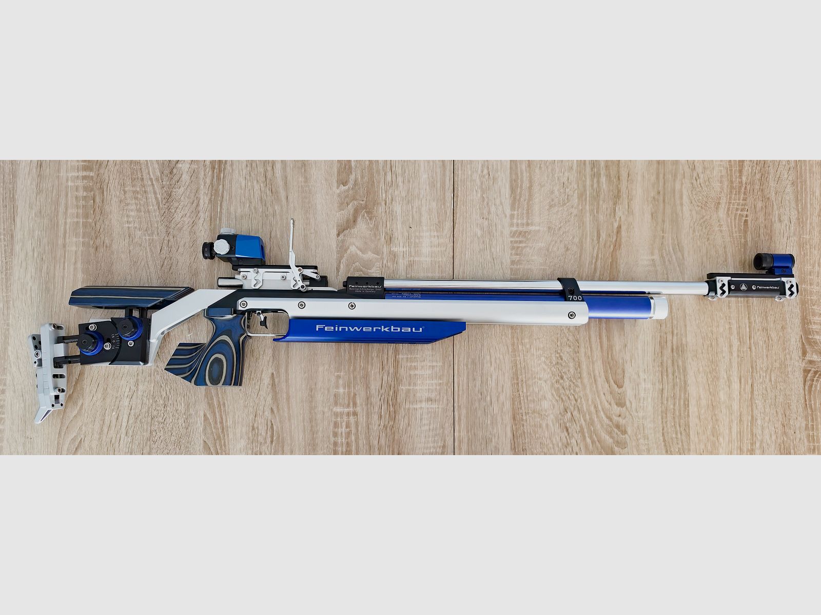 Feinwerkbau 700 Alu Matchluftgewehr – Komplettset z amunicją meczową i bogatym wyposażeniem