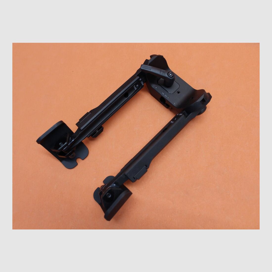 Fortmeier Fortmeier Zweibein H184 3-P 06:00 Höhe ca. 184 - 235mm Alu schwarz mit Rastenverstellung und Kufen