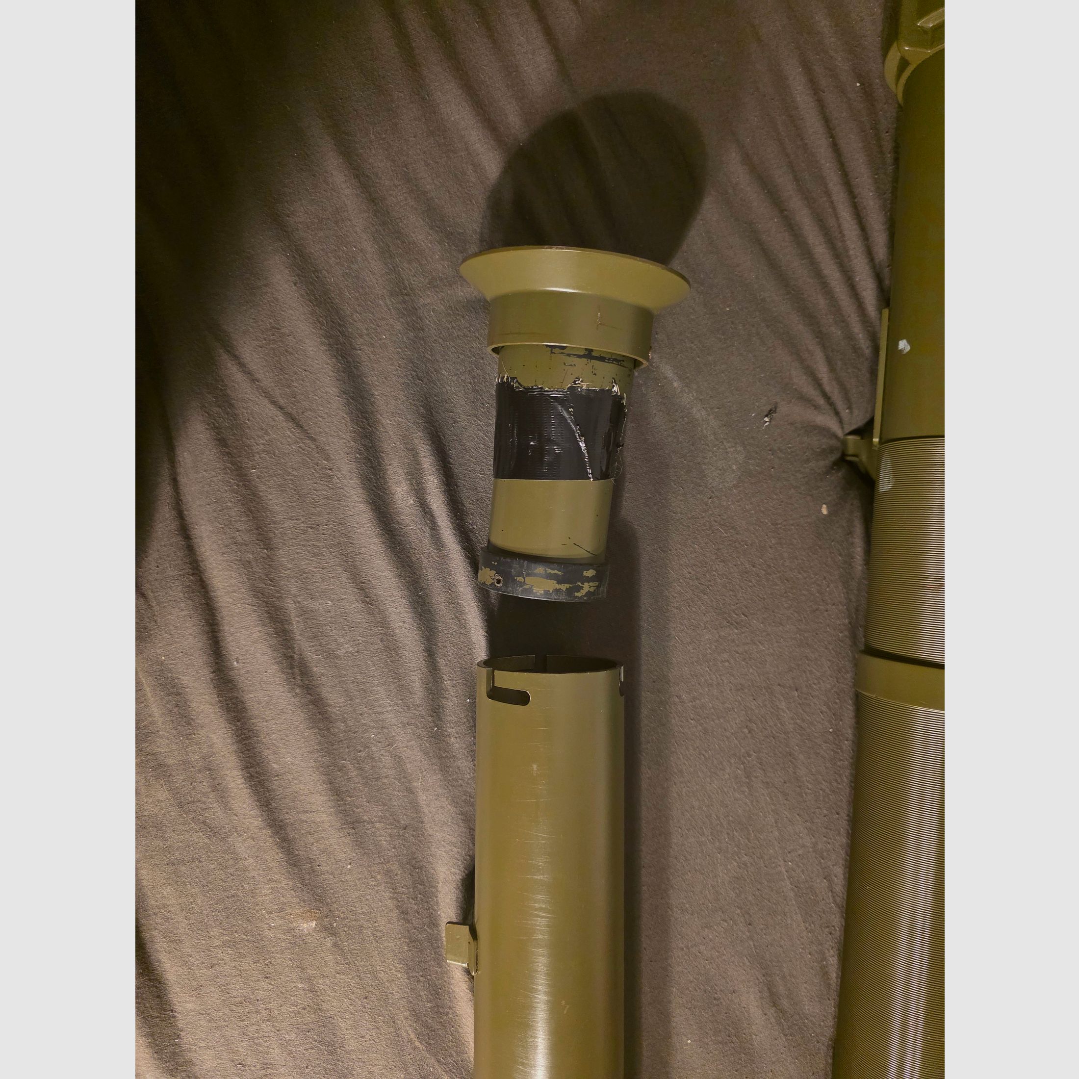 Apple Airsoft bazooka