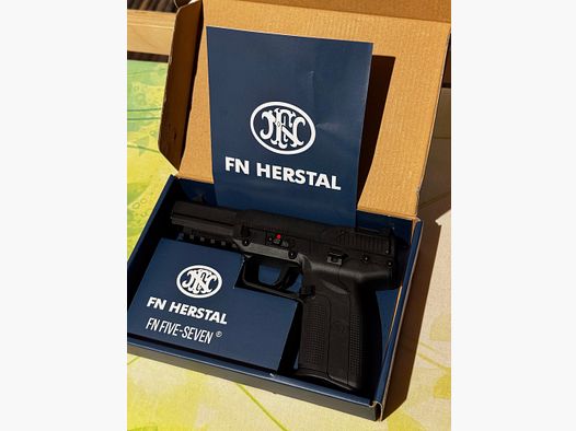 FN Herstal Five Seven GBB 57 6mm Airsoft ungeschossen