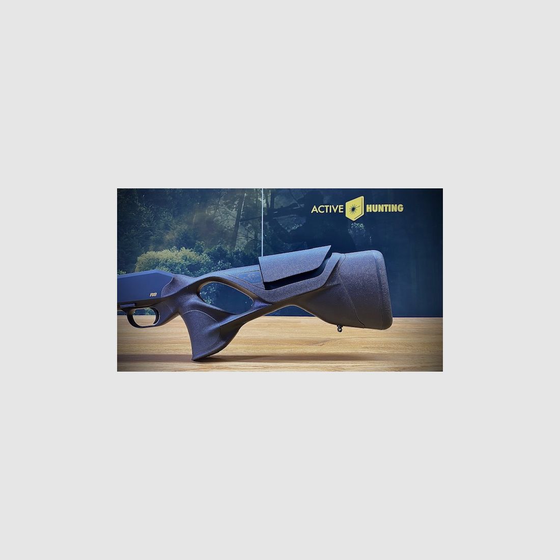 Blaser R8 Ultimate Schäftung / Schwarz-Braun / 17mm Kontur / verstellbarer Schaftrücken