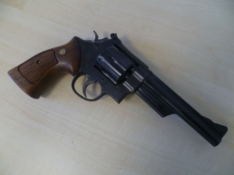 Revolver Smith & Wesson Highway Patrolman .357 Mag.