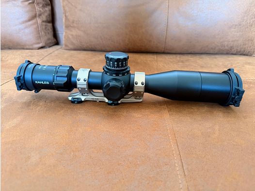 Kahles K318i CCW 3.5-18x50 SKMR3 + Tenebraex Flip-Caps