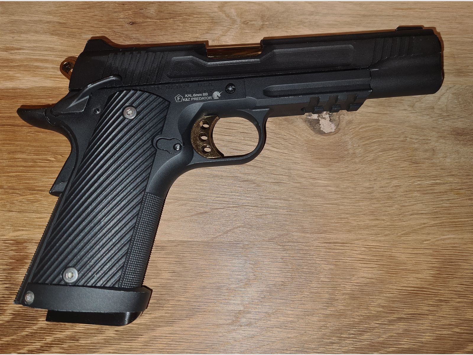 King Arms Predator T.