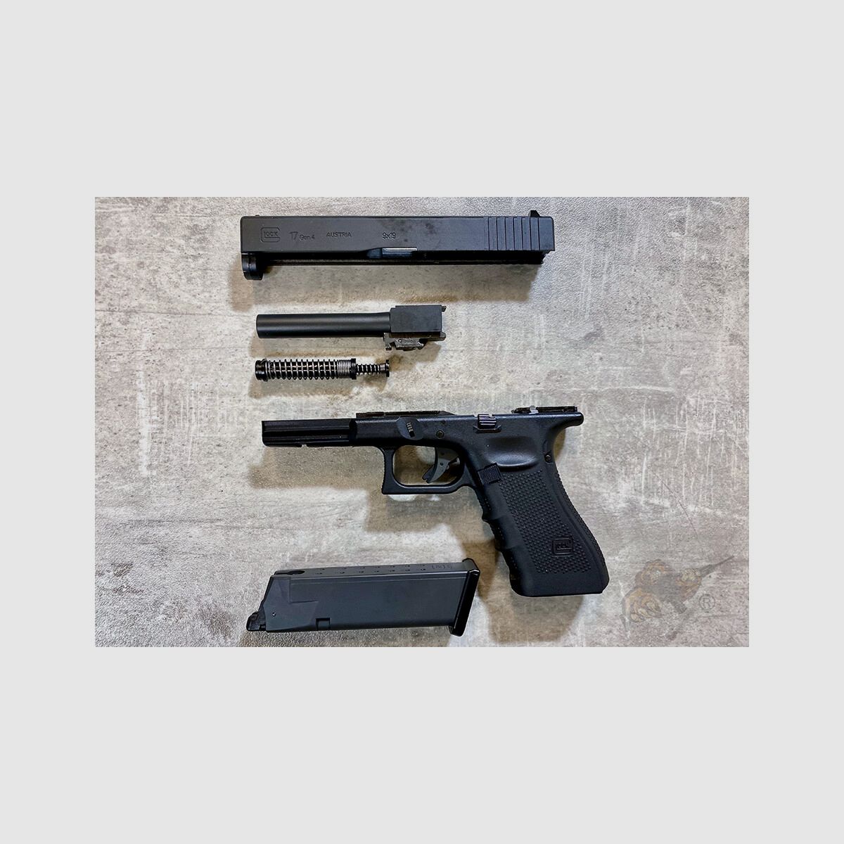Glock 17 Gen4 Slitta in Metallo CO2-BB Nera - KWC
