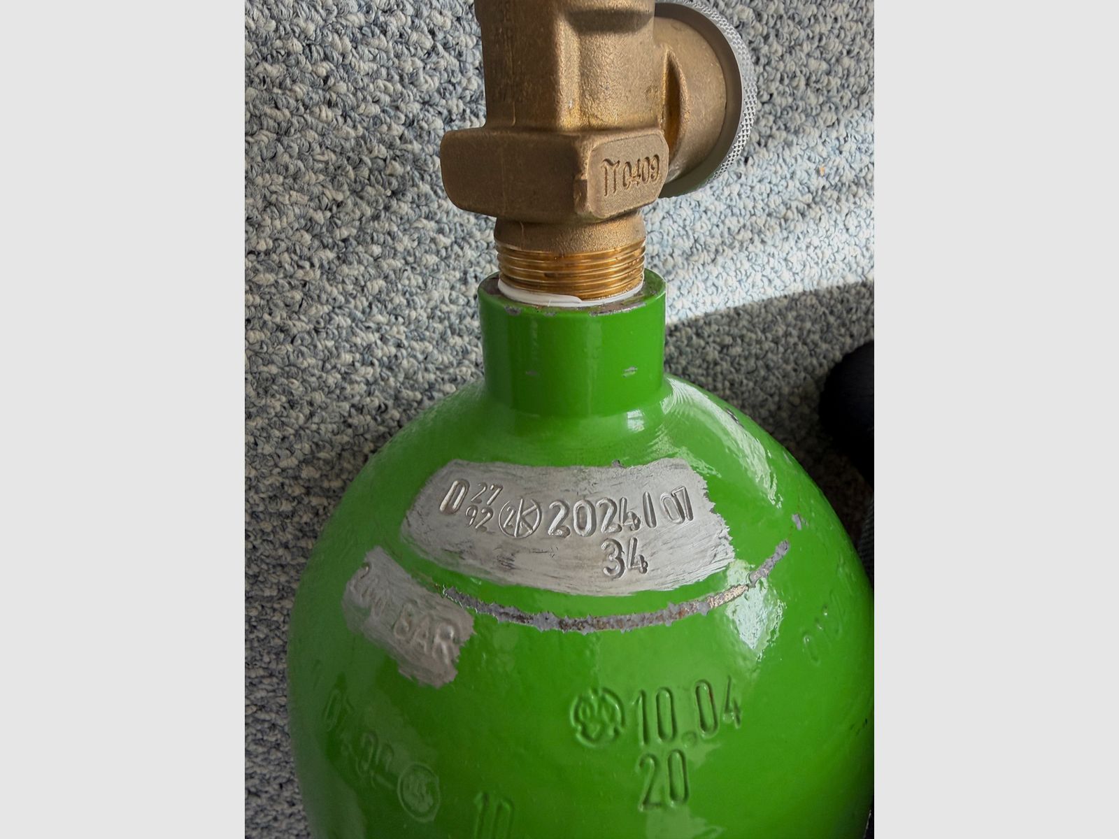 Compressed air bottle 10 liters 200 bar
