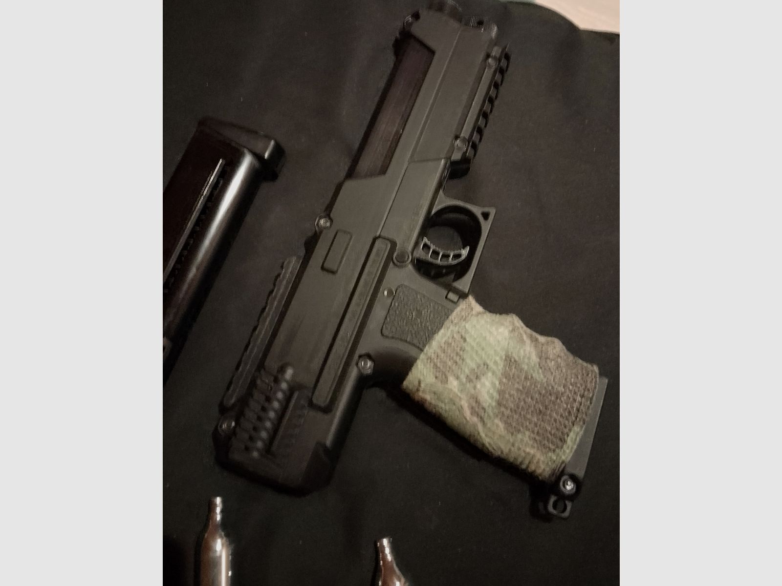 Ähnlich Tippmann Tipx Pg7 Mission Markierer .68 Zubehör Tuning  Paintballs Cal 68 Set 2 Magazine co2 Koffer Nagelgeschosse Rubberballs 