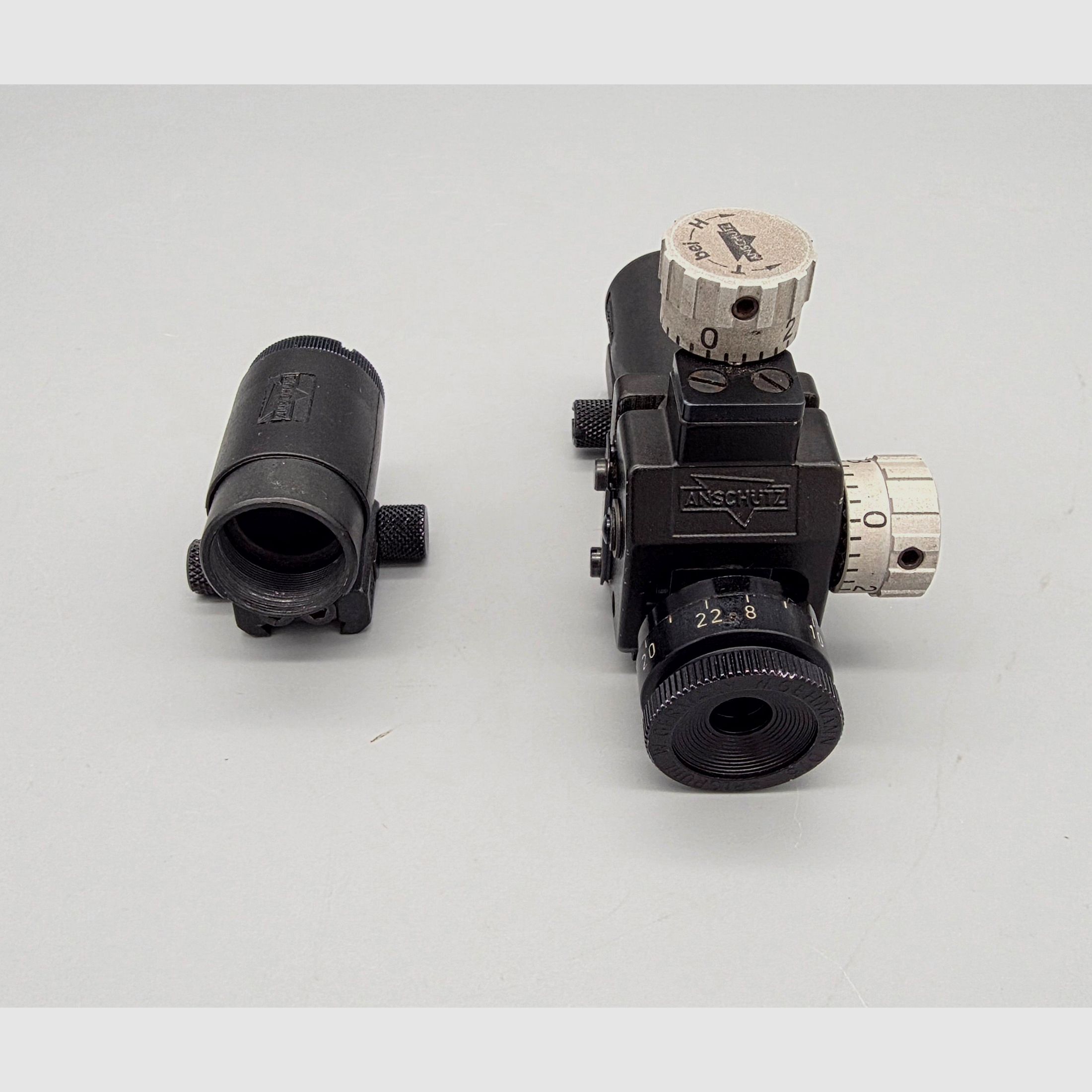 Anschütz Diopter und Korntunnel  6832 mit Stufenlos verstellbarer Irisblende 6805