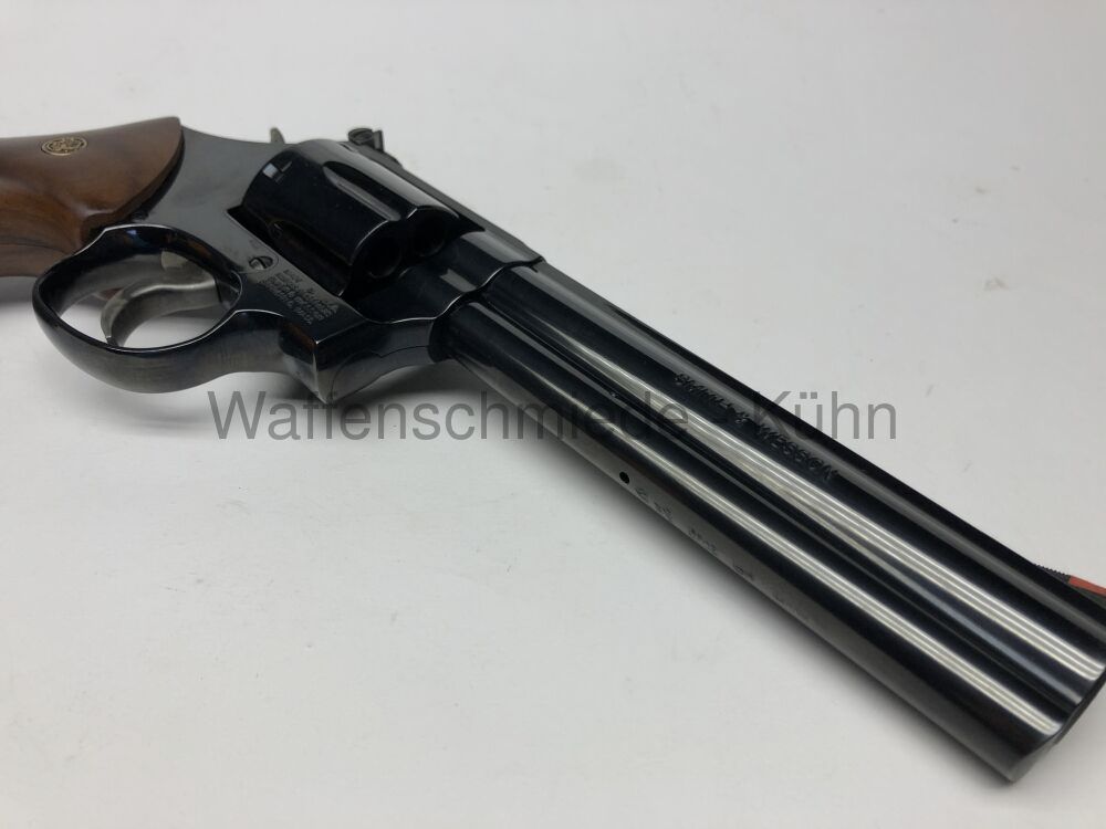 Smith & Wesson 586-8
