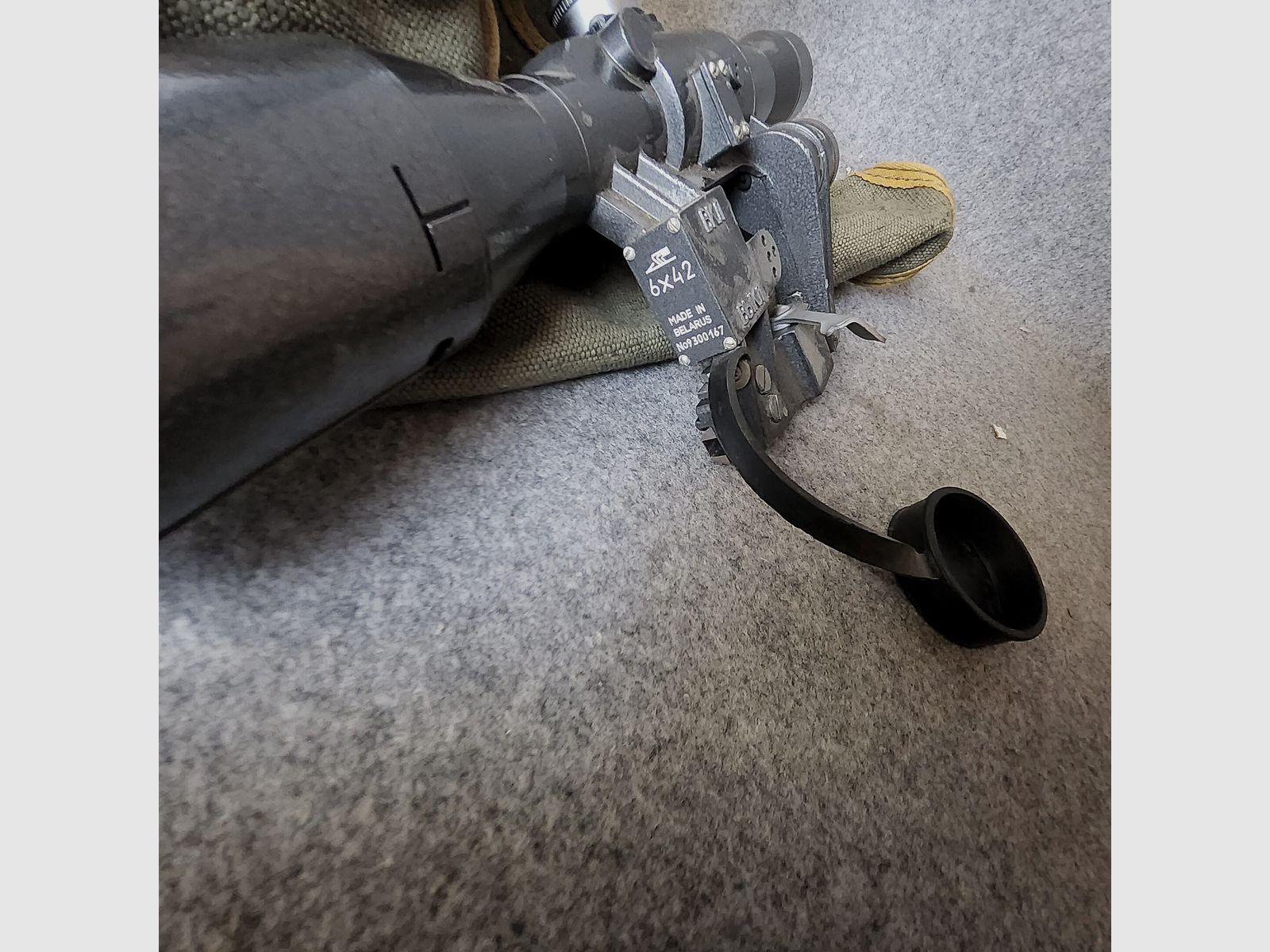 Wit-Rusland 6x42