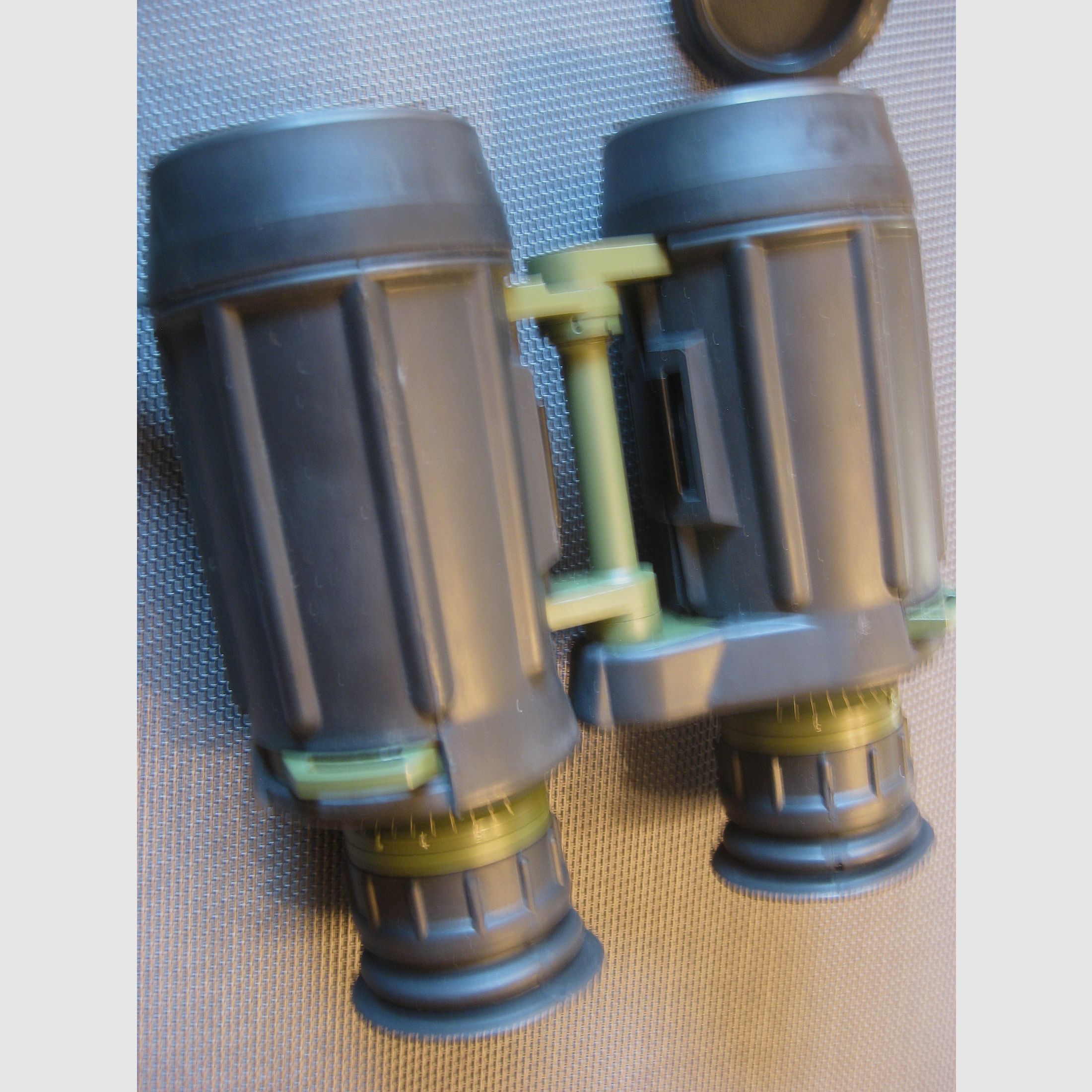 AUFGEPASST AFRIKA-ALASKA-KANADA und TRADITIONS-JÄGER sowie SAMMLER !! Angeboten wird "DAS" LEGENDÄRE CARL ZEISS Jena EDF 7x40 B/GA in der sehr seltenen ZIVILAUSFÜHRUNG !!! Kein Swarovski-LEICA-IOR-STEINER-Blaser-MINOX-SAUER !!