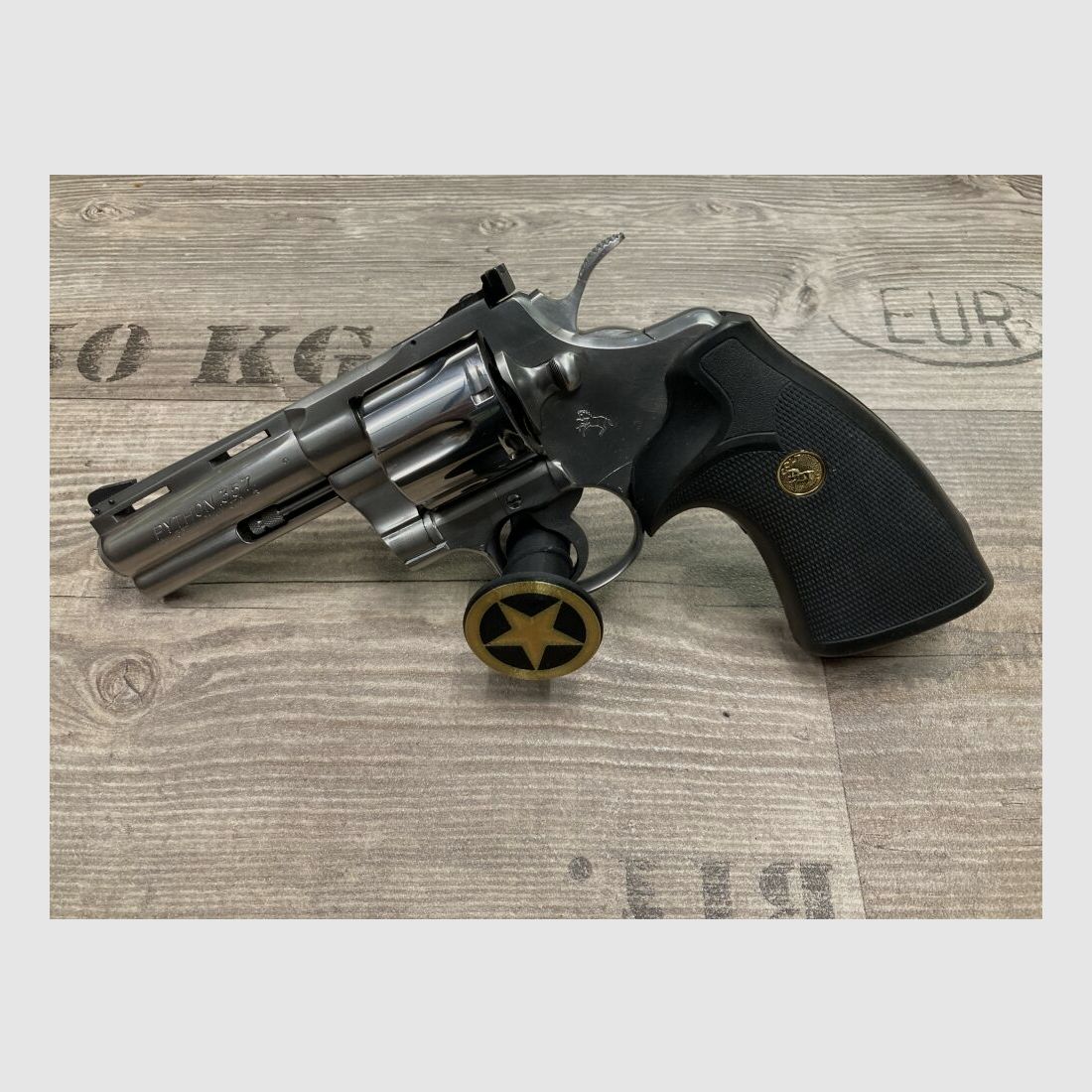 Colt Python, afbeelding 4 van 5