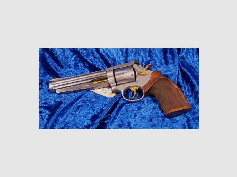 Smith & Wesson 686