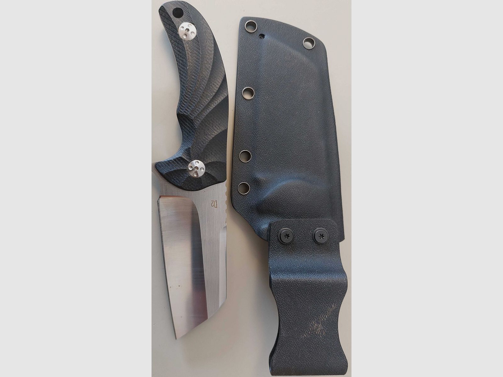 VOLTRON Hippo 5960HRC D2 blade G10