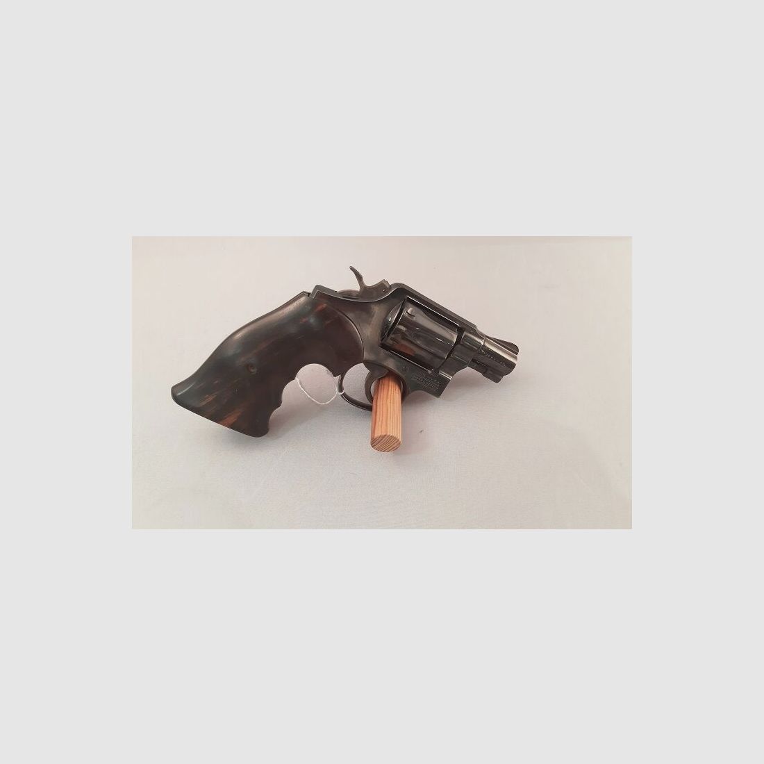 Smith & Wesson used weapon model 10-7