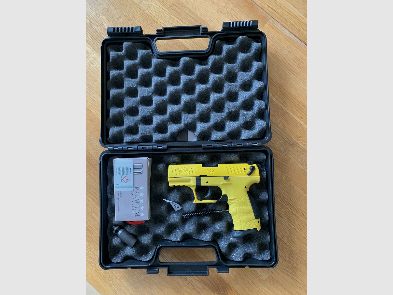 <p>pistolet d'alarme Walther P22Q</p>