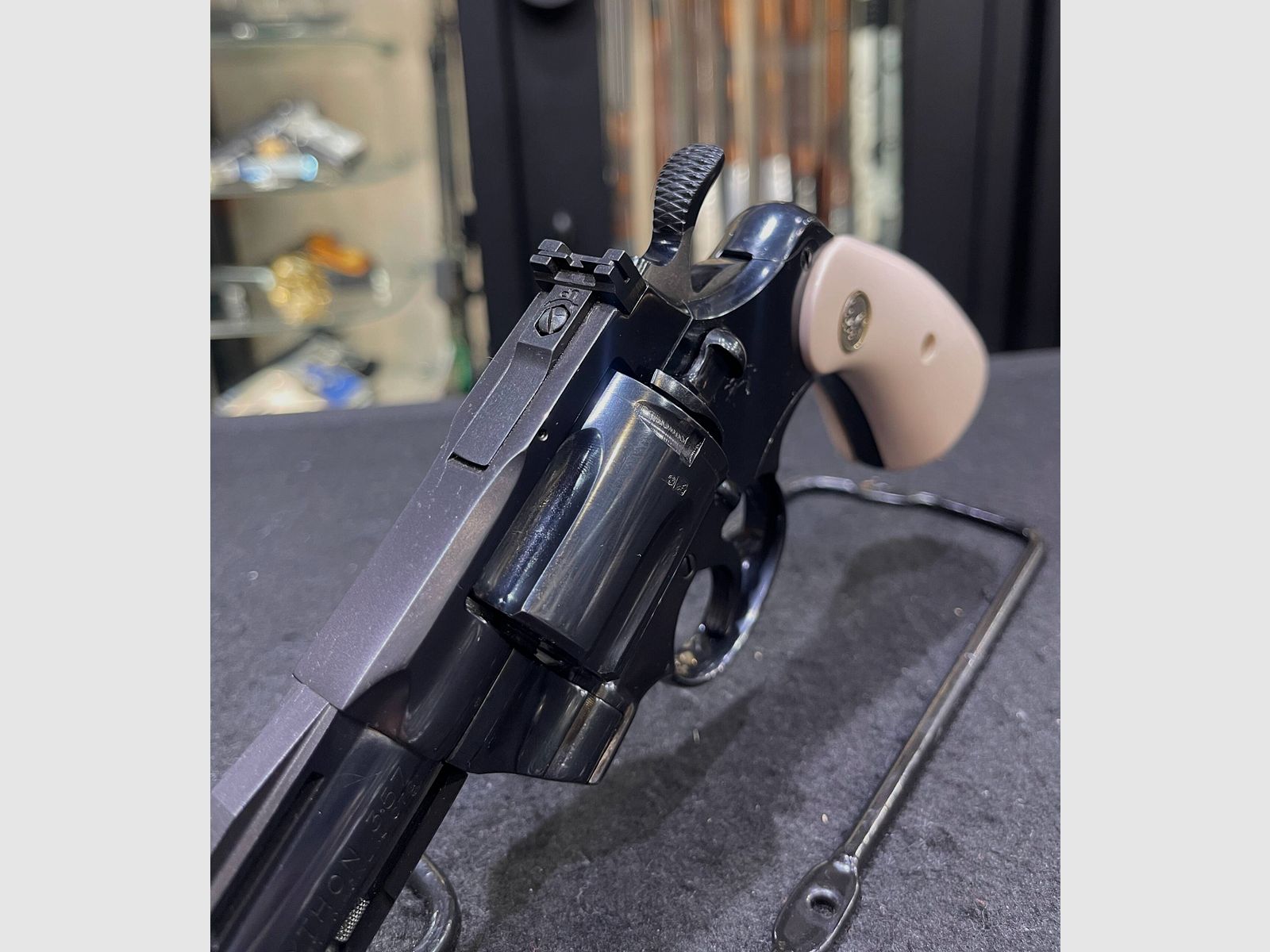 Colt Python, Bild 10 von 13