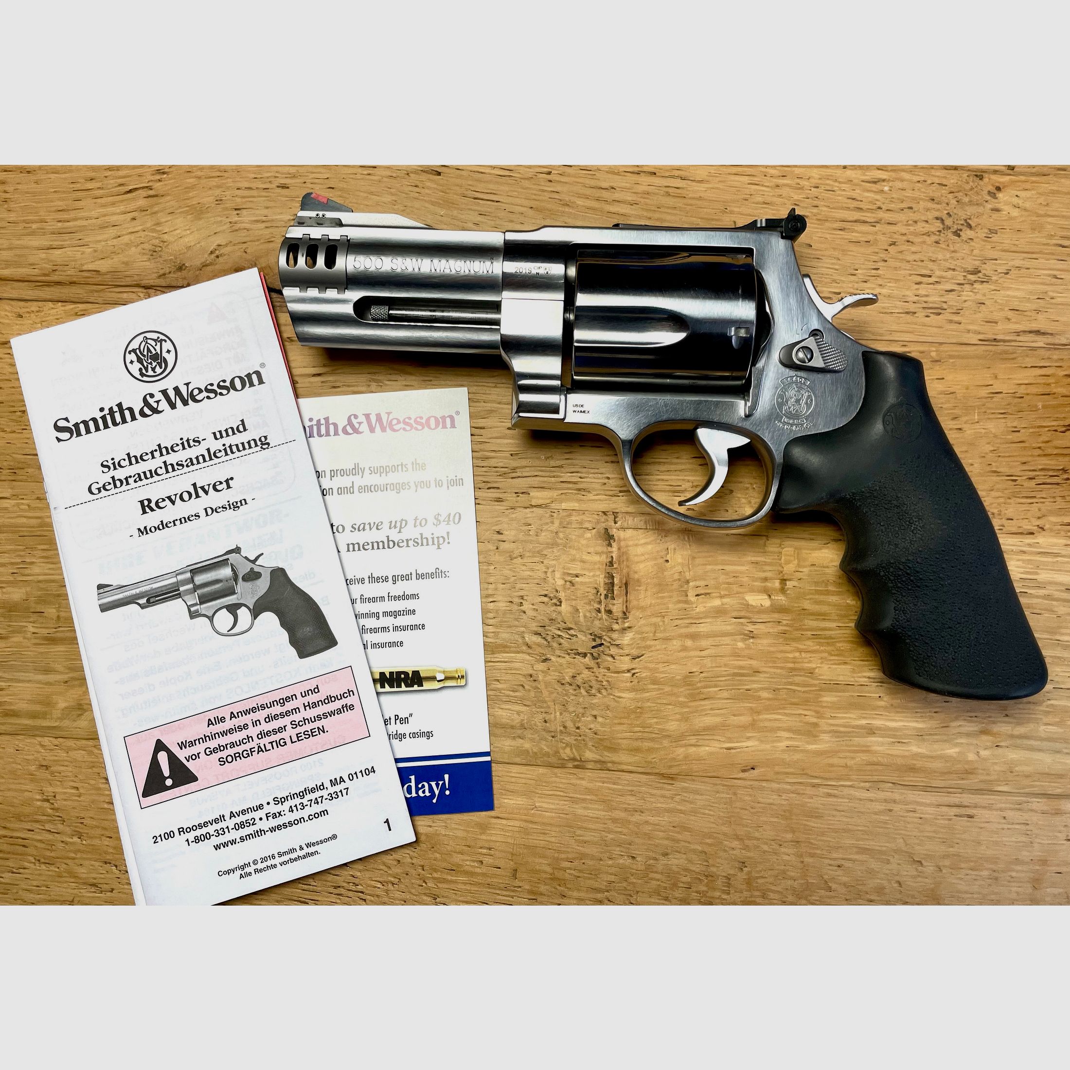 Smith & Wesson Revolver modello S&W 500 - lunghezza della canna 4" con compensatore