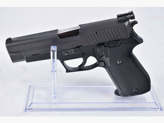 Sig Sauer	 P220-1