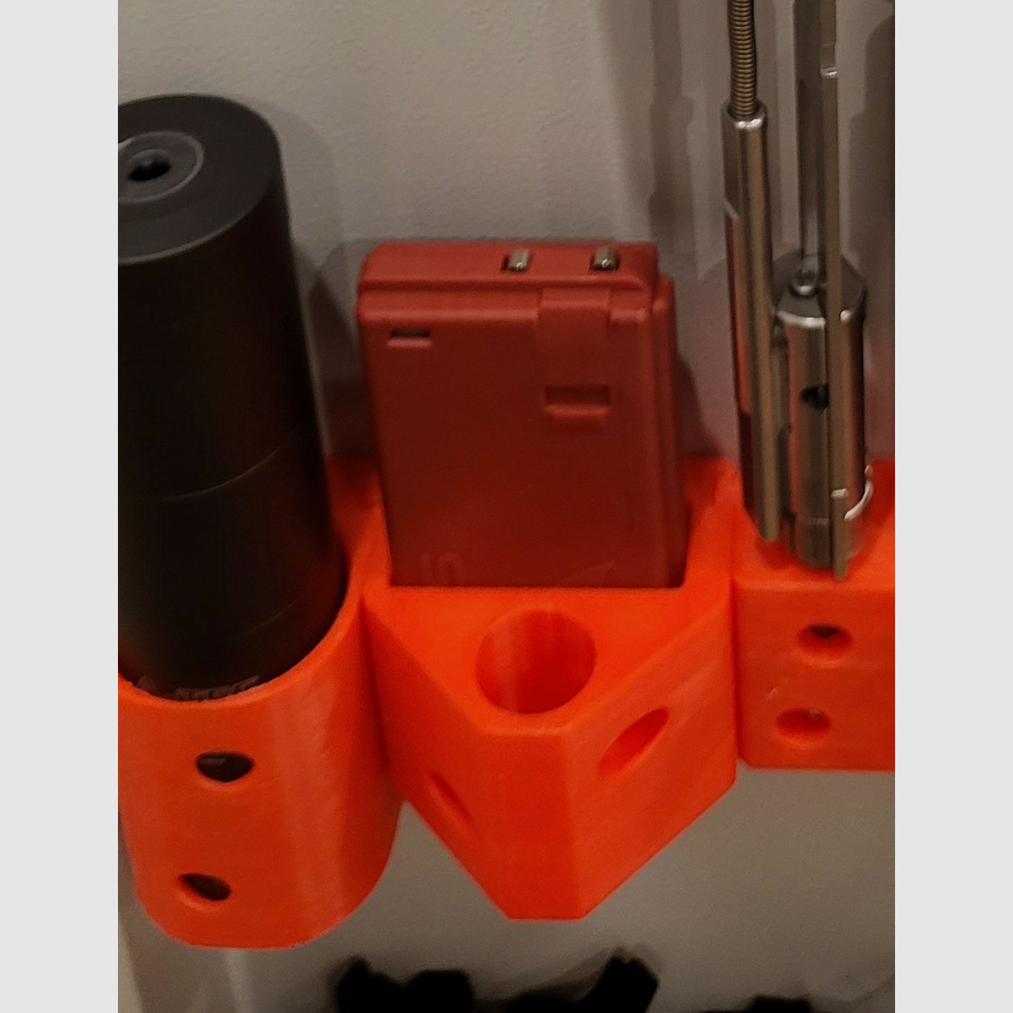 Organizer per armadietto universale Mantis Blackbeard AR Halter magnetico antiscivolo