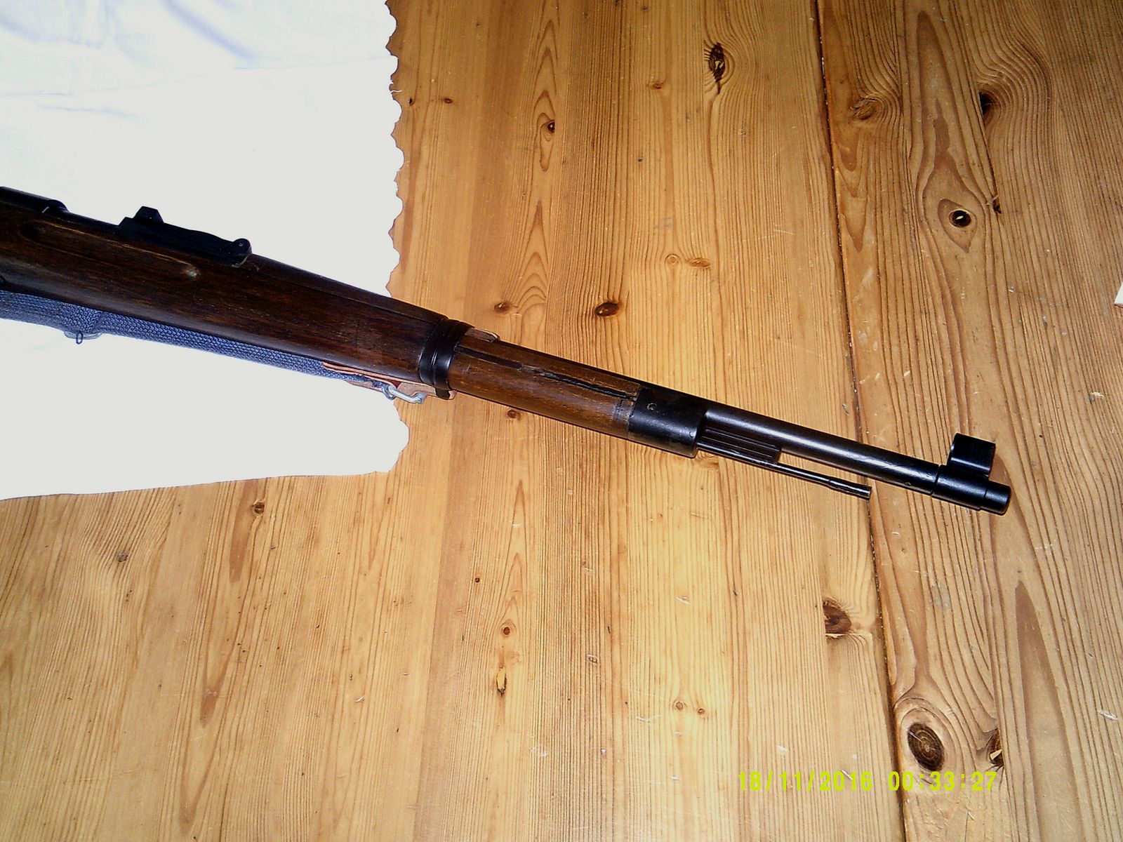 Double Bell Karabiner K 98 Kaliber 6mm BB  mit Holz und Kunststoff-Schaft.