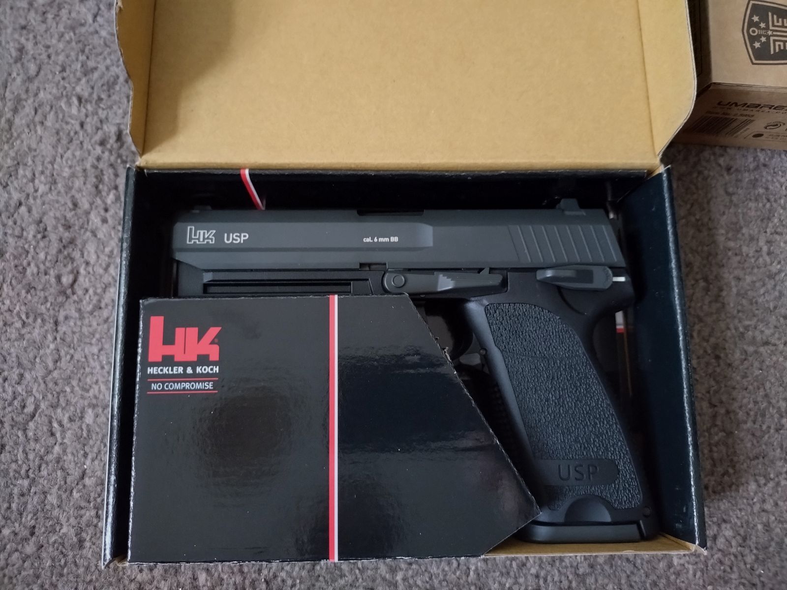 Heckler & Koch USP Co2 Cal. 6mm Umarex OVP