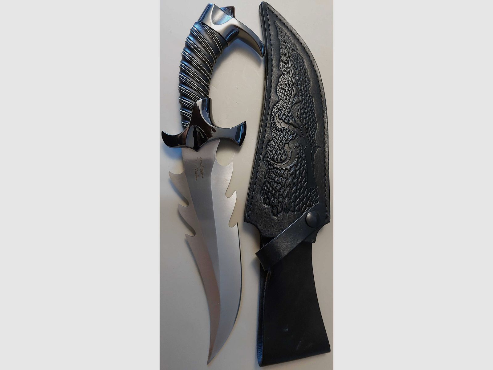 Mortal Kombat Gil Hibben Knife UC750