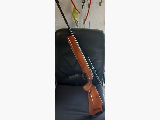 Luftgewehr   Anschüt   Mod 220 Baujahr   1966    Kaliber:  4,5mm 