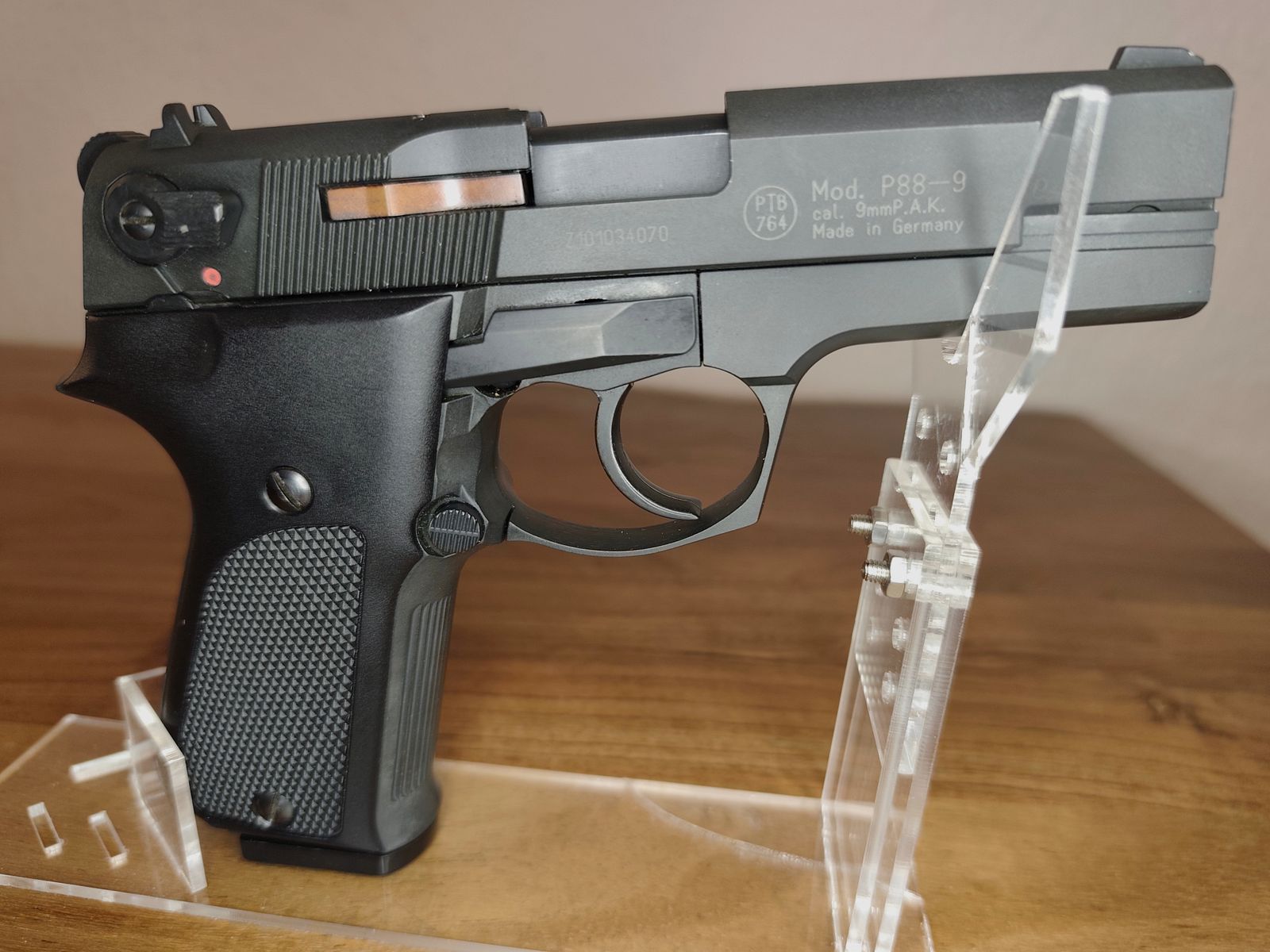 Walther P 88 Compact 9mm 2xMagazine black PTB 764 as new New Year's set 25xPyro effects + 50 shots ammunition P.A.K.