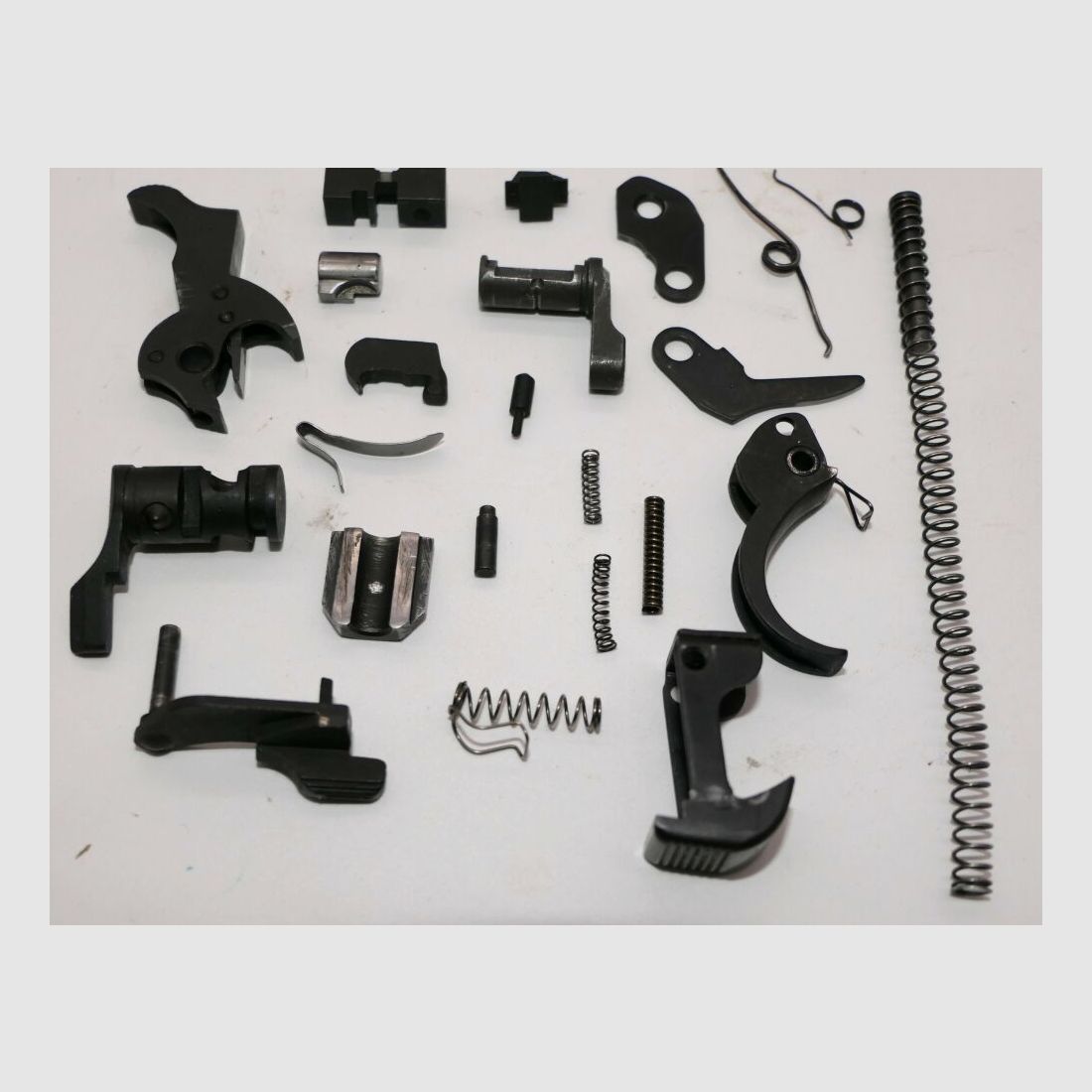 Fábrica de armas Walther Ulm Donau Conjunto de piezas libre Walther P1 de la Bundeswehr 24 piezas