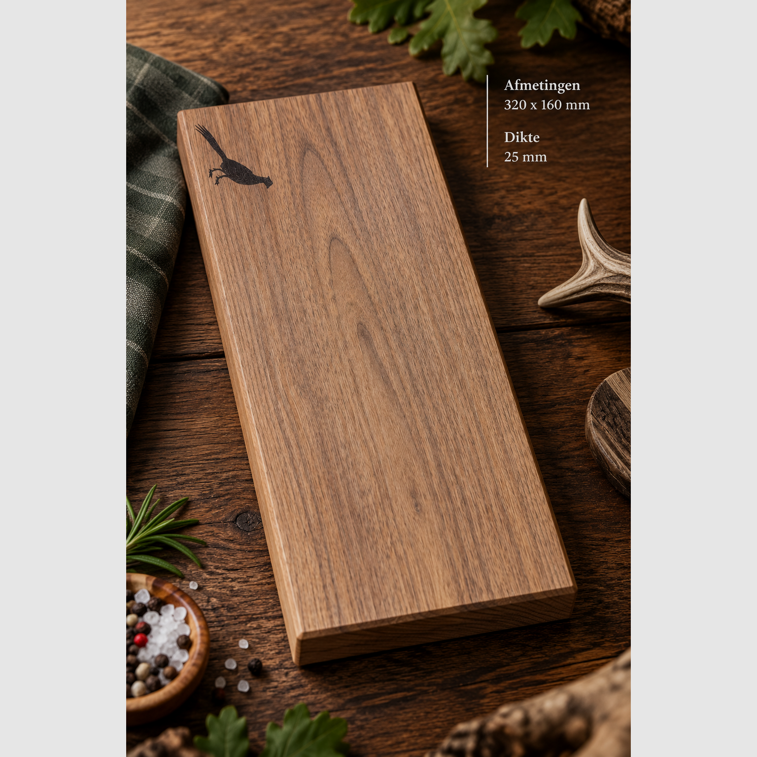 Atelier Julien x Jagter Planche à découper en bois avec motif de chasse