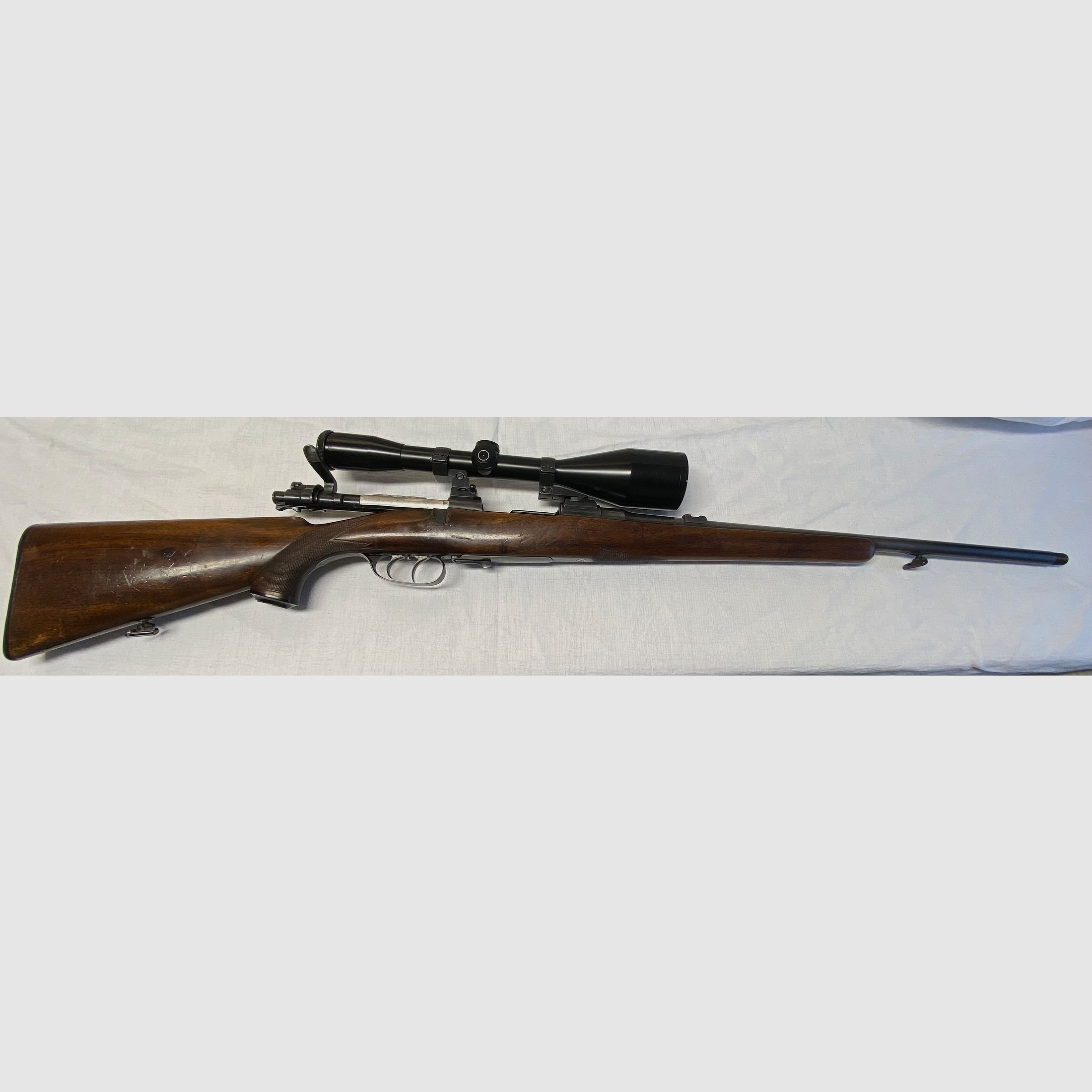 Ferlacher Repetierbüchse 8x57 IS, Repetierer, Repetiergewehr mit Mündungsgewinde f. Schalldämpfer, Zielfernglas 8x56, Neubeschuss 2021
