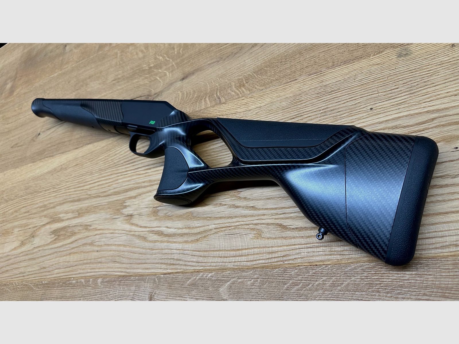 Blaser R8 Ultimate Carbon crosse avec boîtier/système // Logo R8 vert // Avant de crosse en carbone