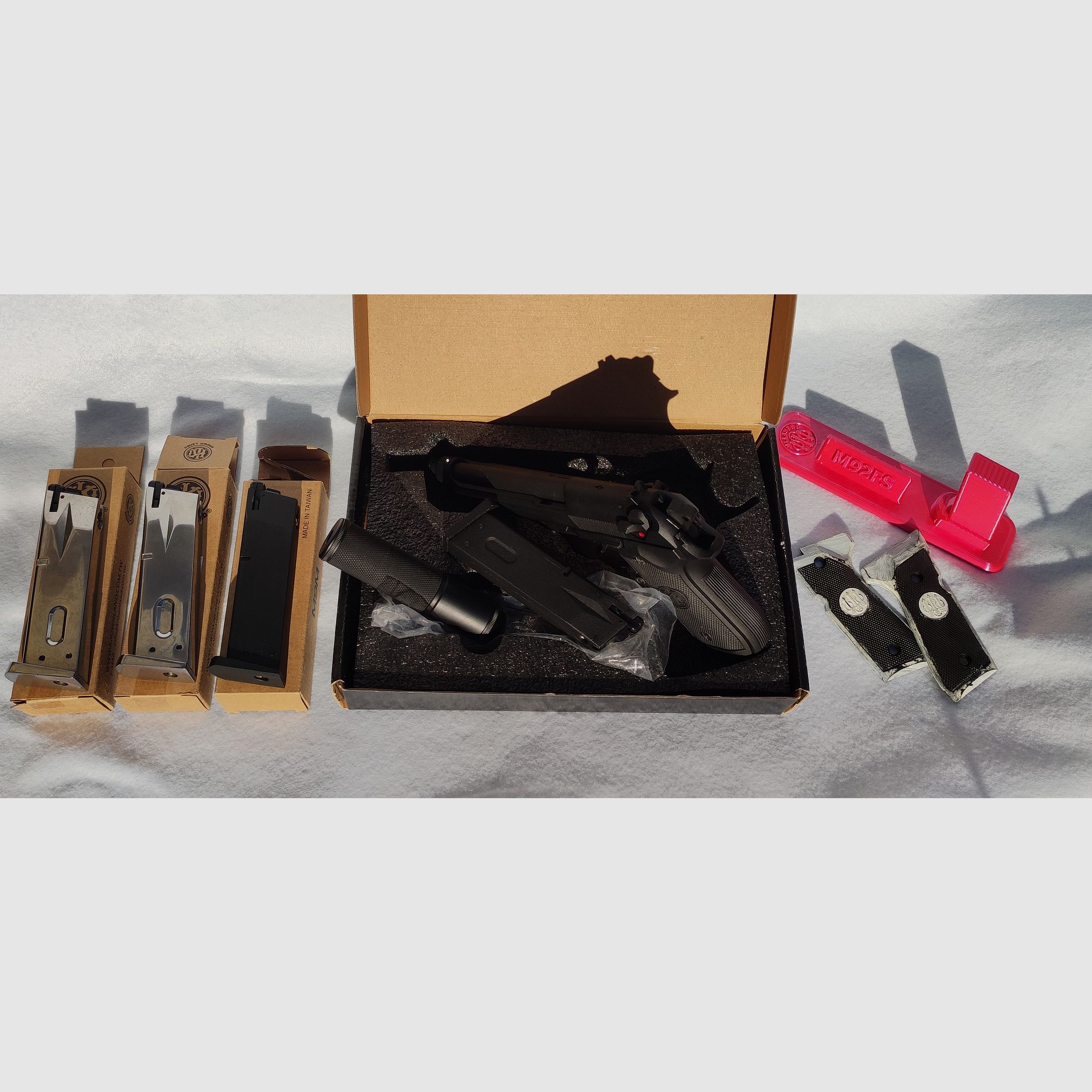 KLI M92 mit Schalldämpfer Vollmetall GBB 6mm BB schwarz 