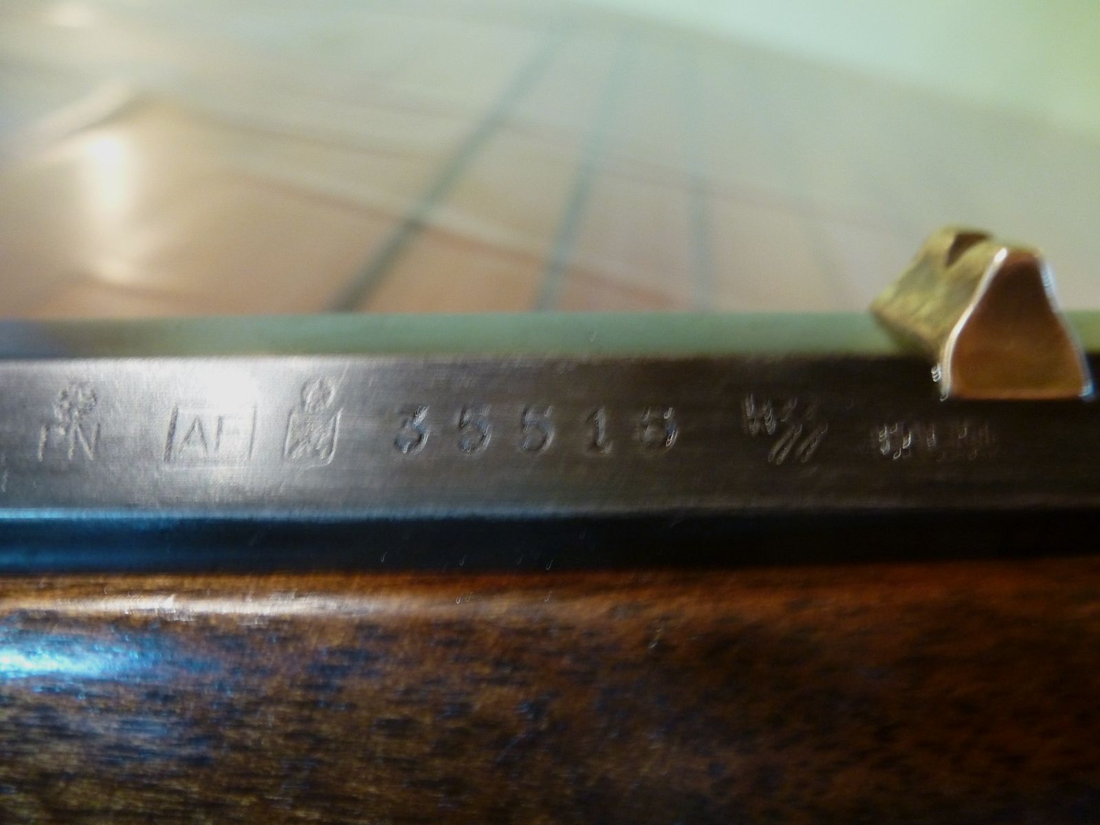 Pistolet à percussion Bounty de Petersoli