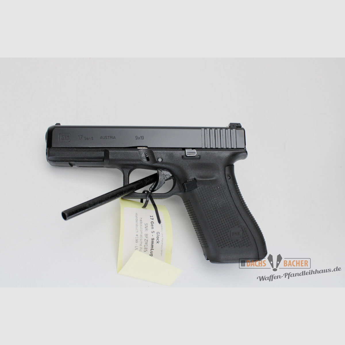 Pistole Glock 17 GEN 5 Kal 9 Para mit 4 Magazinen und Tasche