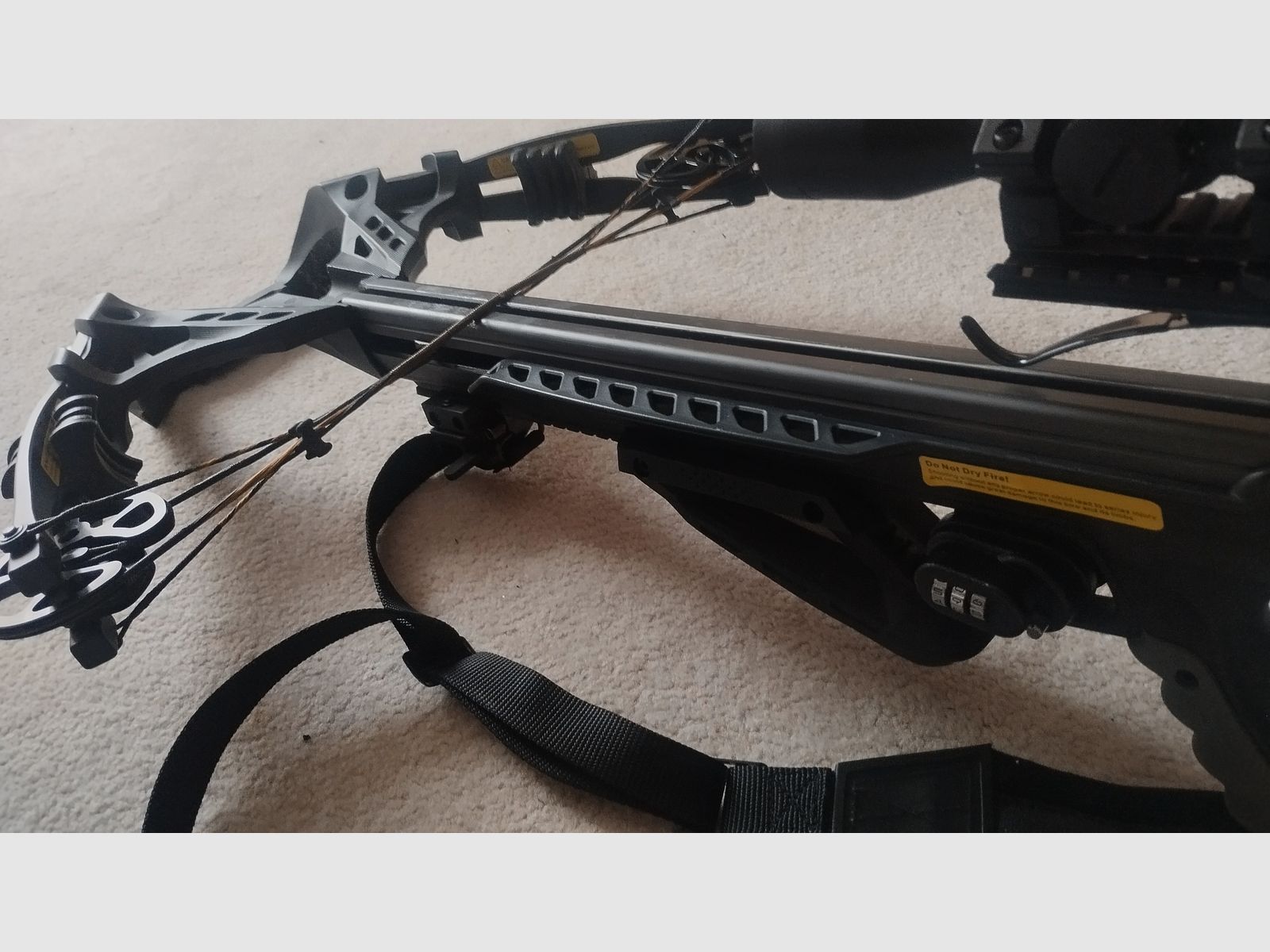 EK Guillotine X Compound crossbow 400fps 185lbs, image 5 of 6