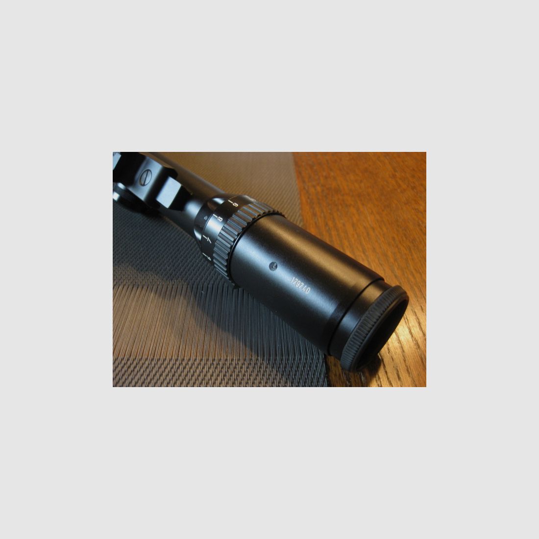 TOP-Klassiker !!  "DAS"  Schmidt & Bender 2,5-10x56 mit Absehen-4 sowie Schiene und original Blaser-Sattelmontage im BESTZUSTAND ! Kein ZEISS-Swarovski-LEICA-Mauser-Sauer