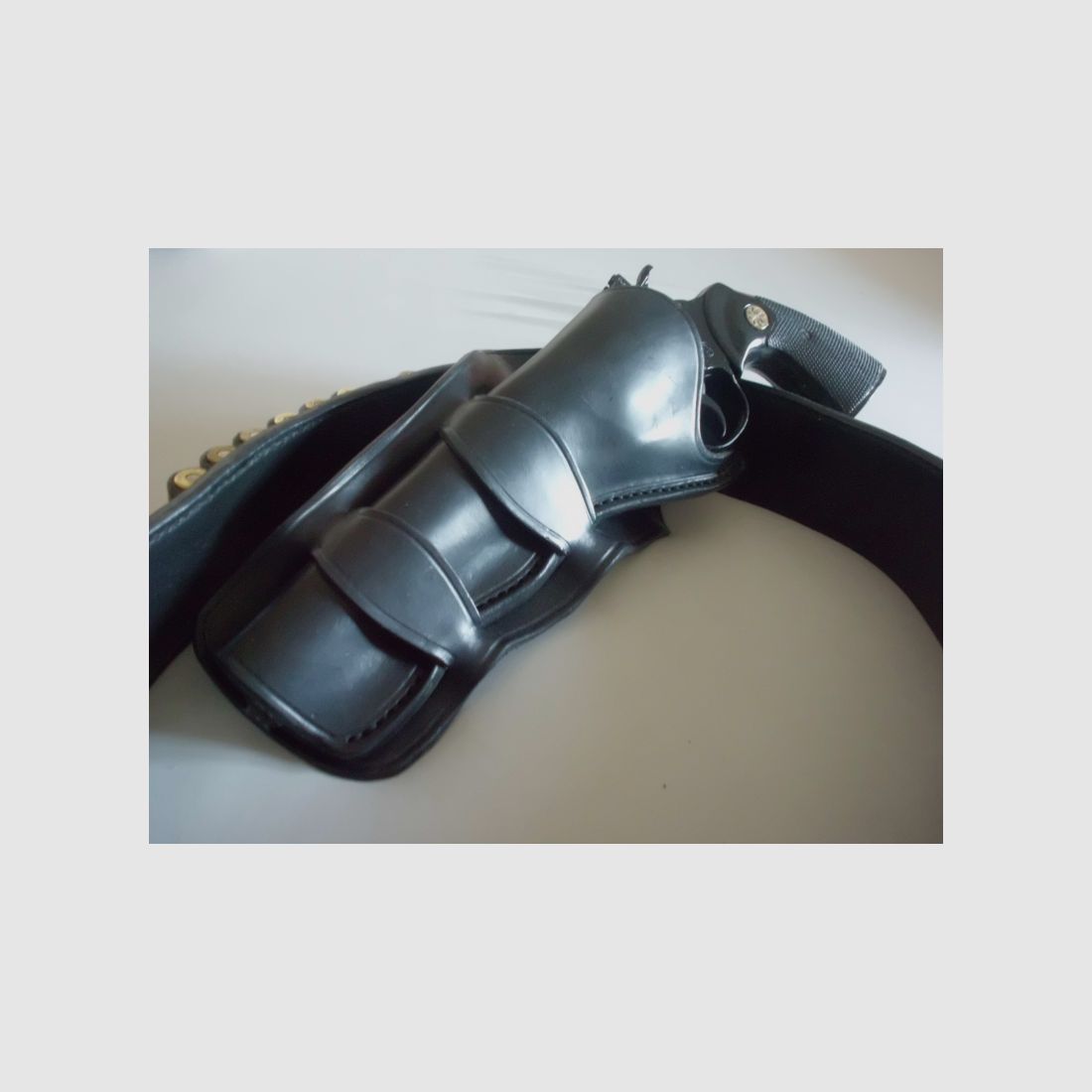 HOLSTER für Revolver "Dirty Harry" Mod. Magnum , oder ein mex. Double Loop Holster "Billy the Kid"